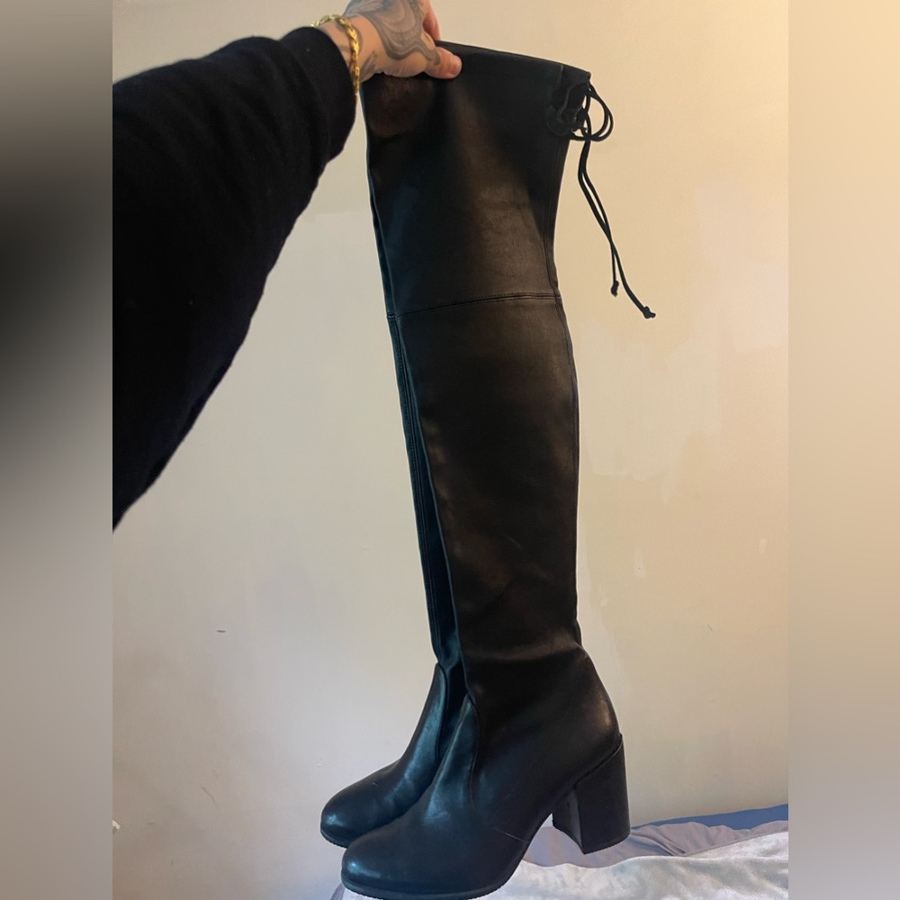 Barely worn Stuart weitzman, thigh high tieland leather boots 7.5 38